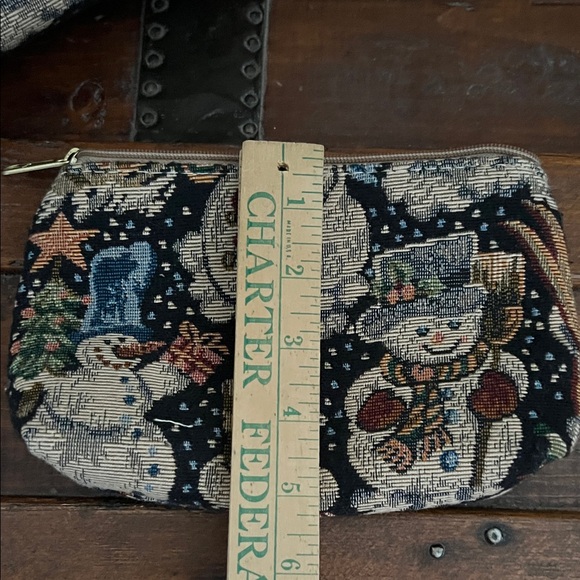 Festive Snowman Patterned Purse and Pouch Set - Picture 8 of 9